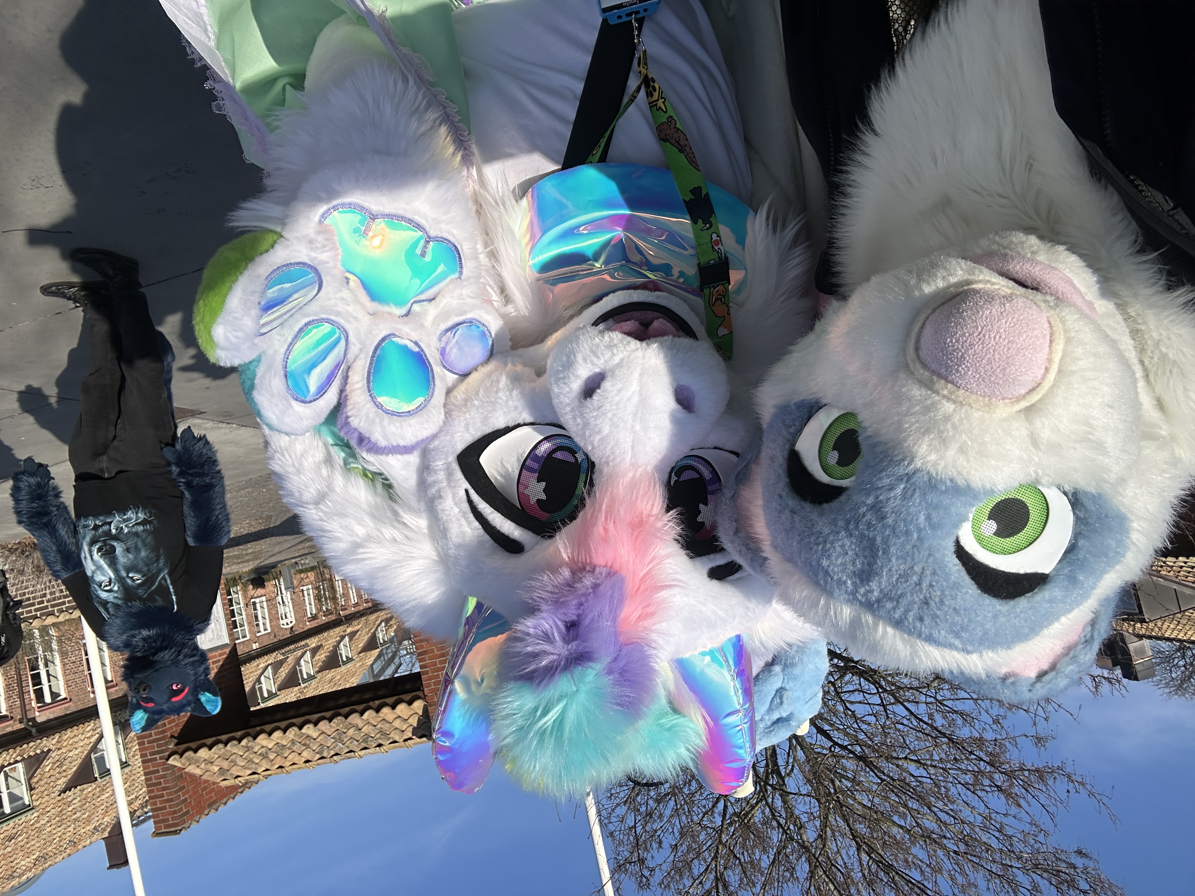 Fidget and Riluxoria taking a selfie at NordicFuzzCon 2025